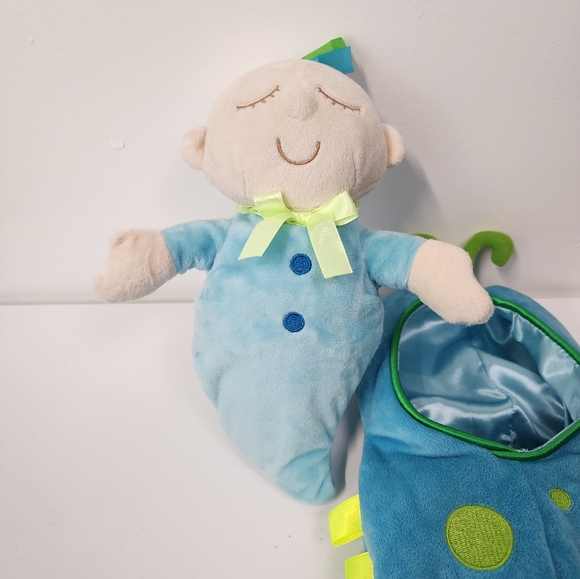 Manhattan Toy Snuggle Bug Pod Plush Doll 2009 Baby - Picture 3 of 4